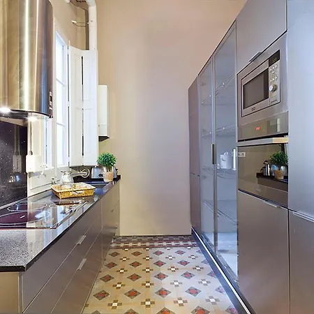 My Space Emirates - In Rambla De Catalunya Apartment Barcelona